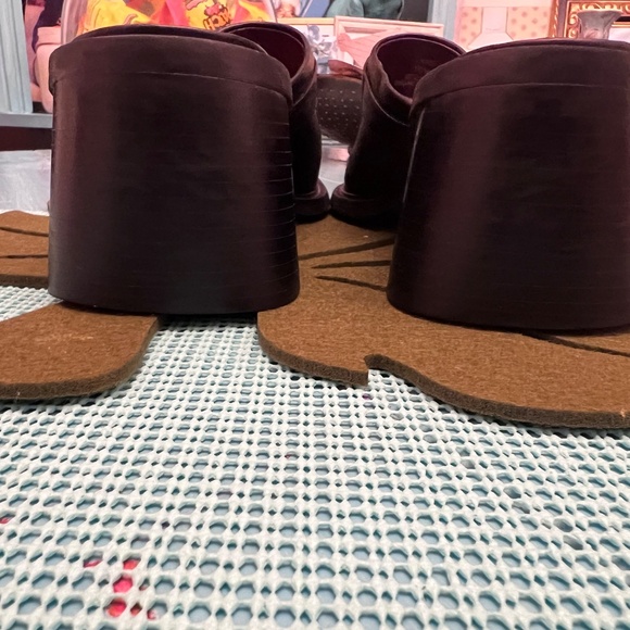 Tommy Hilfiger Black Leather Mules - Picture 4 of 4